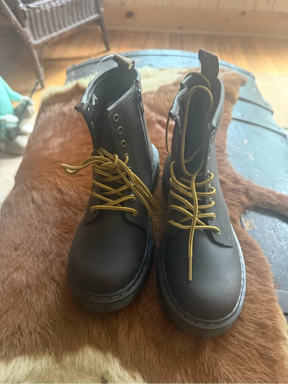 Dr. Martens Youth 1460 Wildhorse Leather Lace Up Boots Brown NWT Size 3